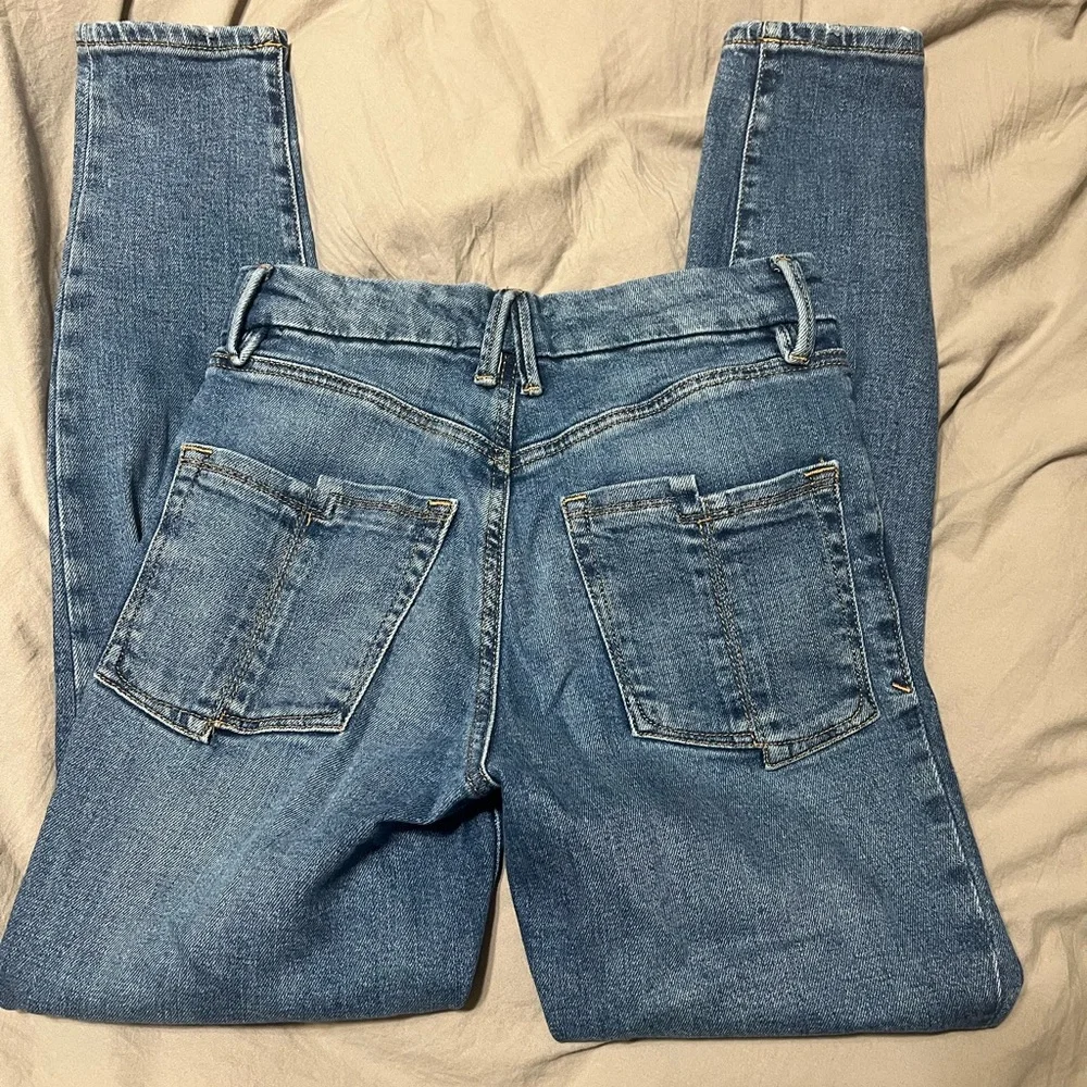 Good American Distressed Jeans - Picture 4 of 7